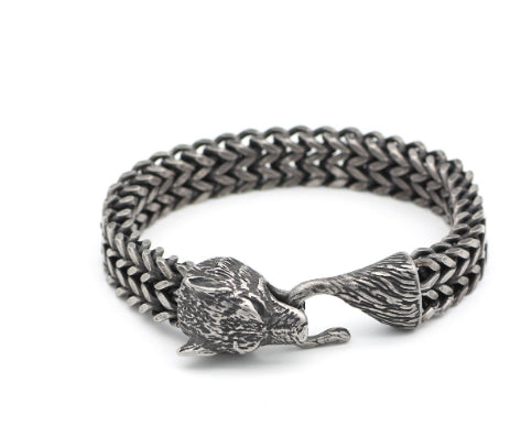 TOREVO Wolf Cuban Bracelet — clasp